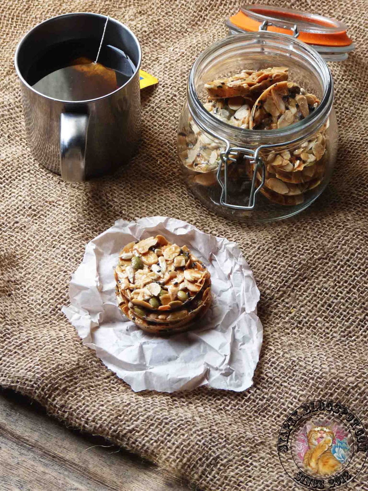 Syapex kitchen: Biskut Florentine Crunchy Caramel Almond