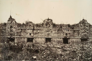 Palais Des Nonnes, à Uxmal, façade de l'aile Nord