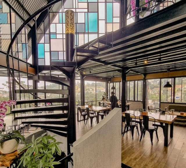 Dago Terrace Coffee & Pizza Bandung Daya Tarik