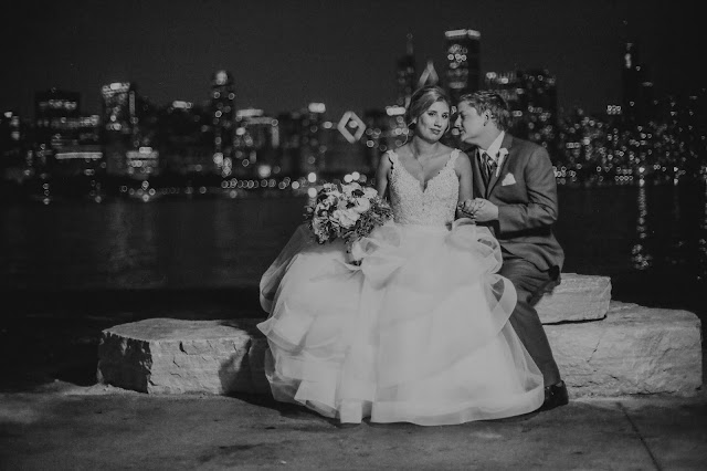 Wedding Photo of the city skyline at Adler Planetarium