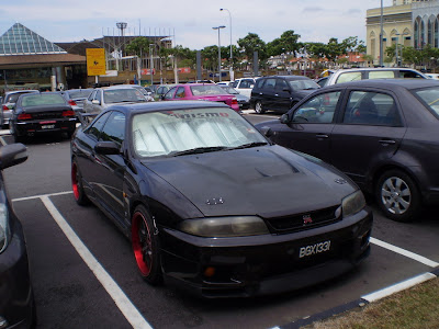 Skyline R33