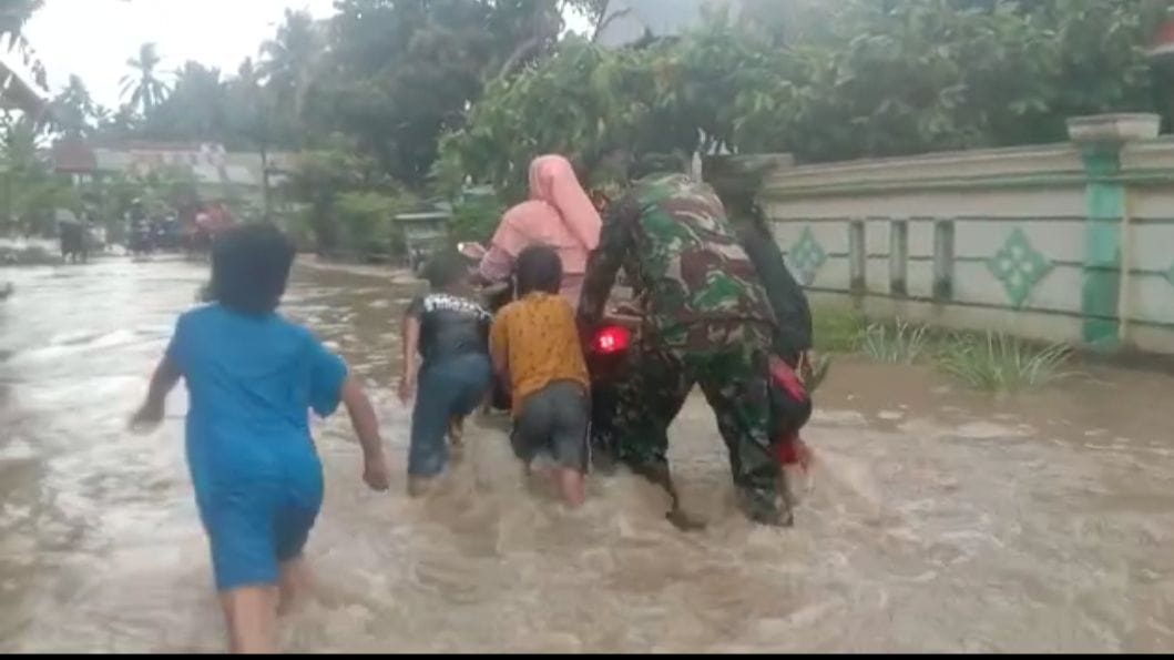 Curah hujan tinggi di Sulbar, Kodim Jajaran Korem 142/Tatag "Siaga"