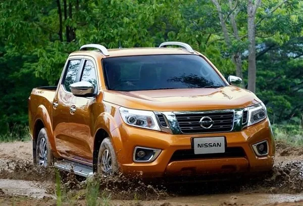 Nissan NP300 Frontier 2015