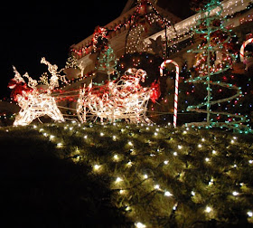 10 Outdoor Christmas Decoration with Lights Combination 10