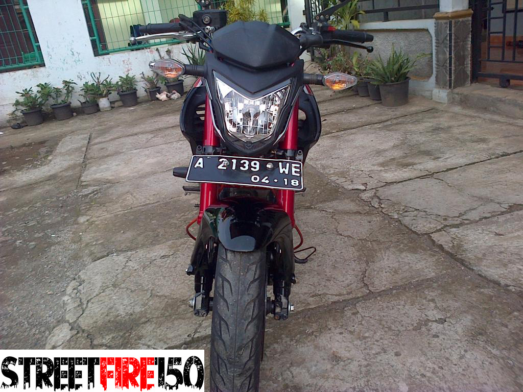 STREETFIRE 150 Modifikasi CB150R Berotot