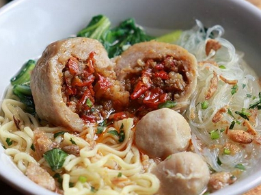 BAKSO AYAM MERCON PEDAS