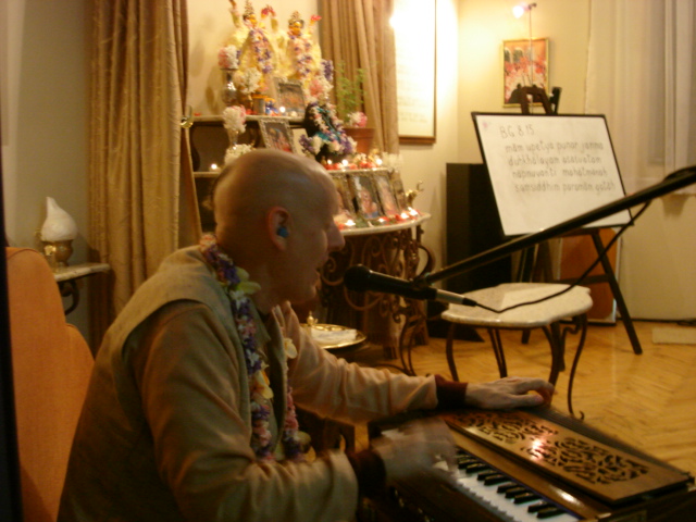 Sankarshan Das leads Kirtan, Skopje, Macedonia