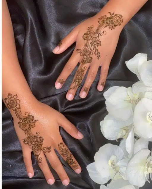 henna simple dan mudah ditiru di jari