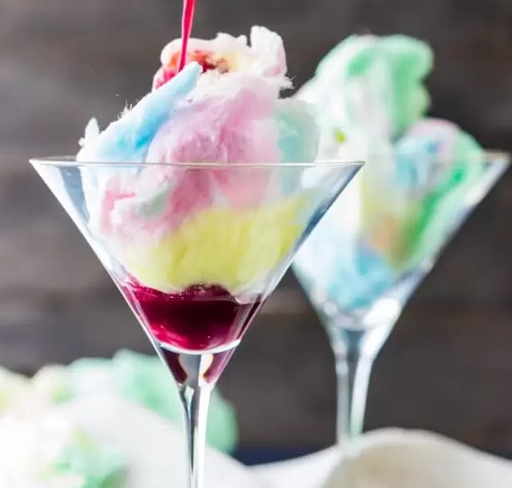 MAGIC COTTON CANDY MARTINI (PLUS KID FRIENDLY VERSION) #drinks #halloween