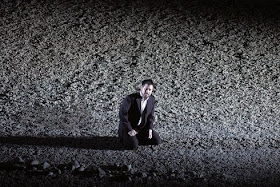 David Daniels in Robert Carsen's 2006 production of Gluck's Orfeo at Lyric Opera of Chicago © Dan Rest/Lyric Opera of Chicago 2006