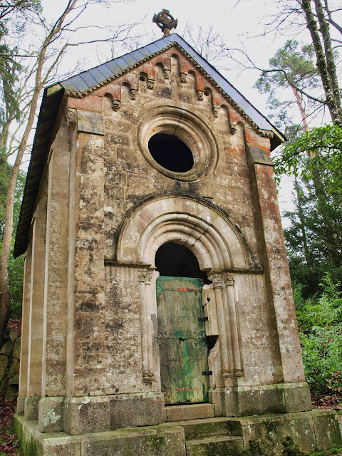 jiemve, Bagnoles de l'Orne, Normandie, Hotel de Ville, chateau Goupil, chapelle