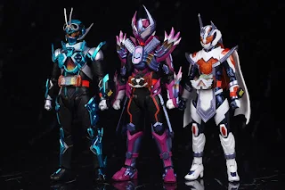 REVIEW SHFiguarts Kamen Rider Valvarad, Bandai