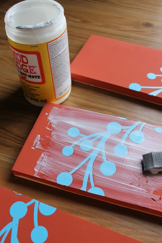pallet sign tutorial stencil