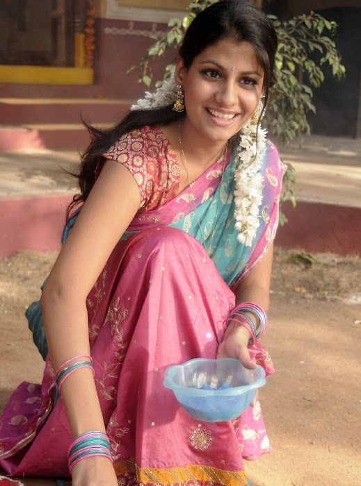 sherya dhanwanthary in saree beautifull look hot photoshoot