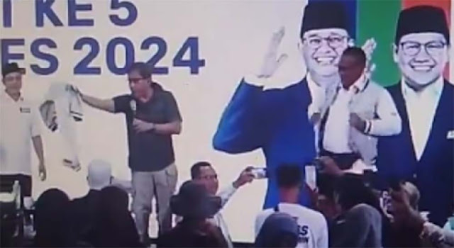 Tolak Kenakan Jaket Anies, Rocky Gerung: Saya Sudah Ketemu Anies 300 Kali, Kalian Kayak Jokowi