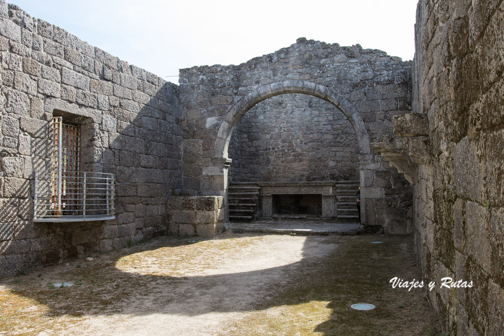 Ruinas de la iglesia de la Misericordia de Sortelha