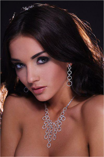 Actress Amy Jackson Hot Photos