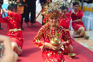 tari sekapur sirih asal jambi