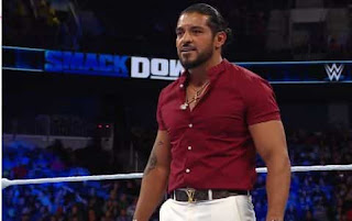 En SmackDown, Santos Escobar lanza advertencia a Carlito