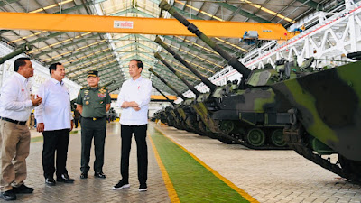 Presiden Jokowi Apresiasi Perkembangan Kenderaan Tempur PT Pindad