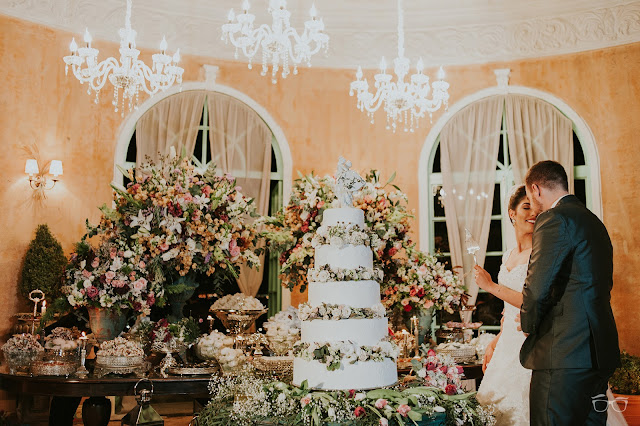 casamento real, casamento rústico, decoração rústica, mesa do bolo, casamento a céu aberto, casamento no jardim, casamento no campo, flores do campo,  villa giardini, decoração rústica, casamento rústico