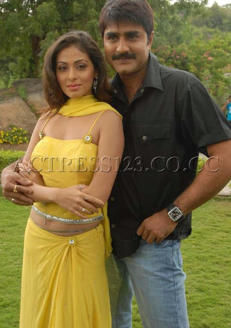 Tamil Actress Sada Hot stills Rare navel show