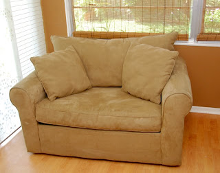 ... mac.com: Oversized Chair/Love Seat with TWIN hide-a-bed! $300