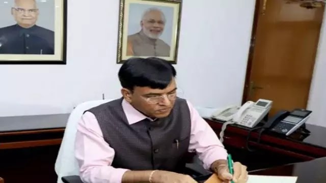 Mansukh Mandaviya takes charge as Union Minister of Chemicals & Fertilizers | Daily Current Affairs Dose