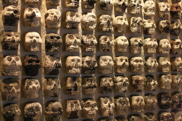templo mayor ruins skulls