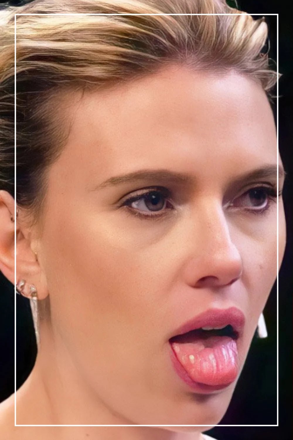 Scarlett Johansson hot pics