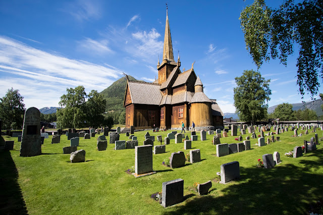 Stavkirke di Lom