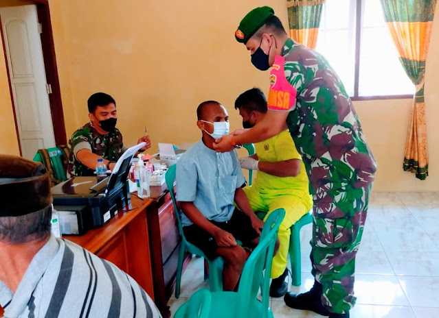 Kegiatan Serbuan Vaksinasi Mobile Kodim 0318/Natuna Melakukan Vaksinasi Covid-19 Hingga Kepedesaan Kegiatan Serbuan Vaksinasi Mobile Kodim 0318/Natuna Melakukan Vaksinasi Covid-19 Hingga Kepedesaan