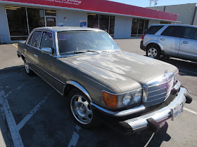 1979 Mercedes S-Class with delaminating clear coat.