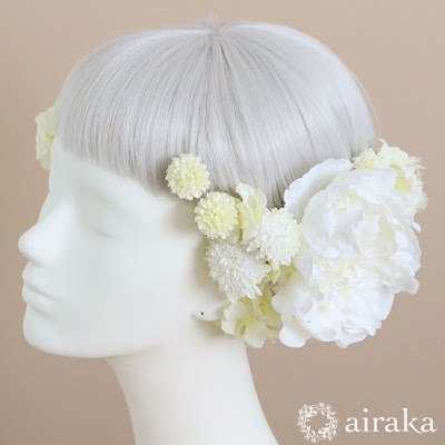 アーティフィシャルフラワー(造花)の白芍薬の髪飾り_airaka