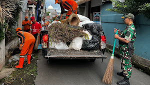 Antisipasi Banjir dan Menjaga Kebersihan, Babinsa Koramil 05/KJ Bersama Tiga Pilar Gelar Karya Bakti