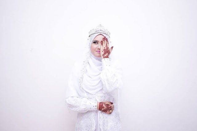 Gaun Pengantin Akad Warna Putih Untuk Muslimah