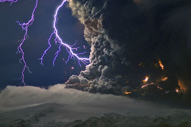 Volcano Lightning Pictures