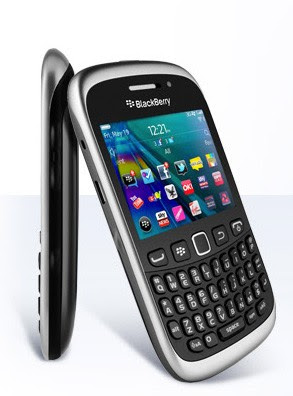 Perbedaan Blackberry Curve 9220 dengan 9320