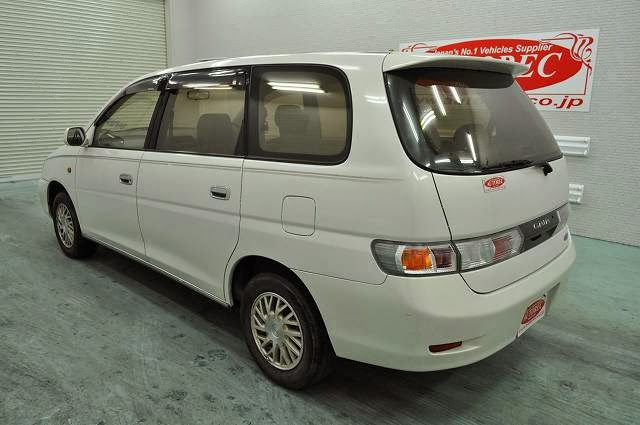 2000 Toyota Gaia to Nukualofa for Tonga