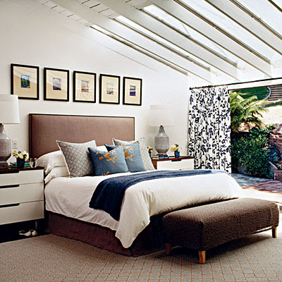 Modern Room Design Ideas on Home Decor Walls  Modern Bedroom Curtains Design Ideas 2011 Photo