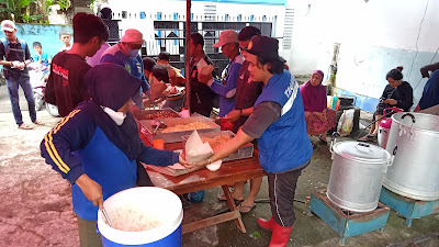 Tim Tagana Dinsos Pinrang Buka Posko Dapur Umum, Layani Ratusan Korban Banjir Sawitto