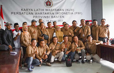 Wartawan yang tergabung dalam Himpunan Jurnalis Tangerang Raya (JTR) mengikuti Karya Latih  Wartawan (KLW) Tingkat Dasar dan Lanjutan