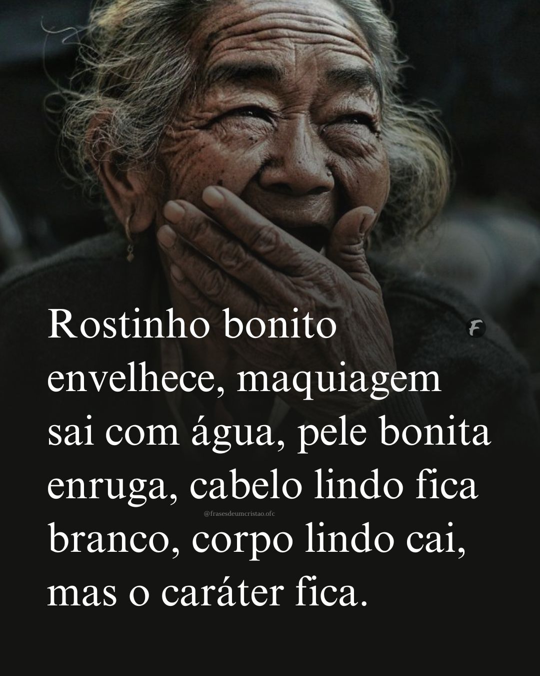 FRASES DE CARATER - Mulher bonita não precisa de maquiagem