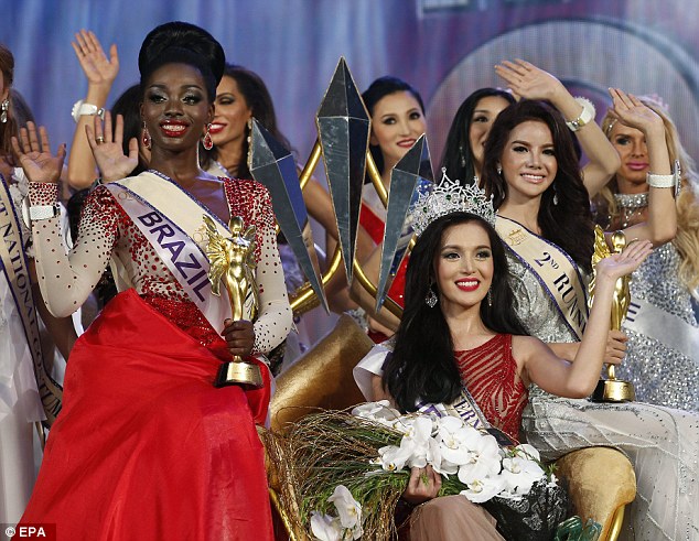 Trixie Maristela pemenang kontes kecantikan waria miss international queen