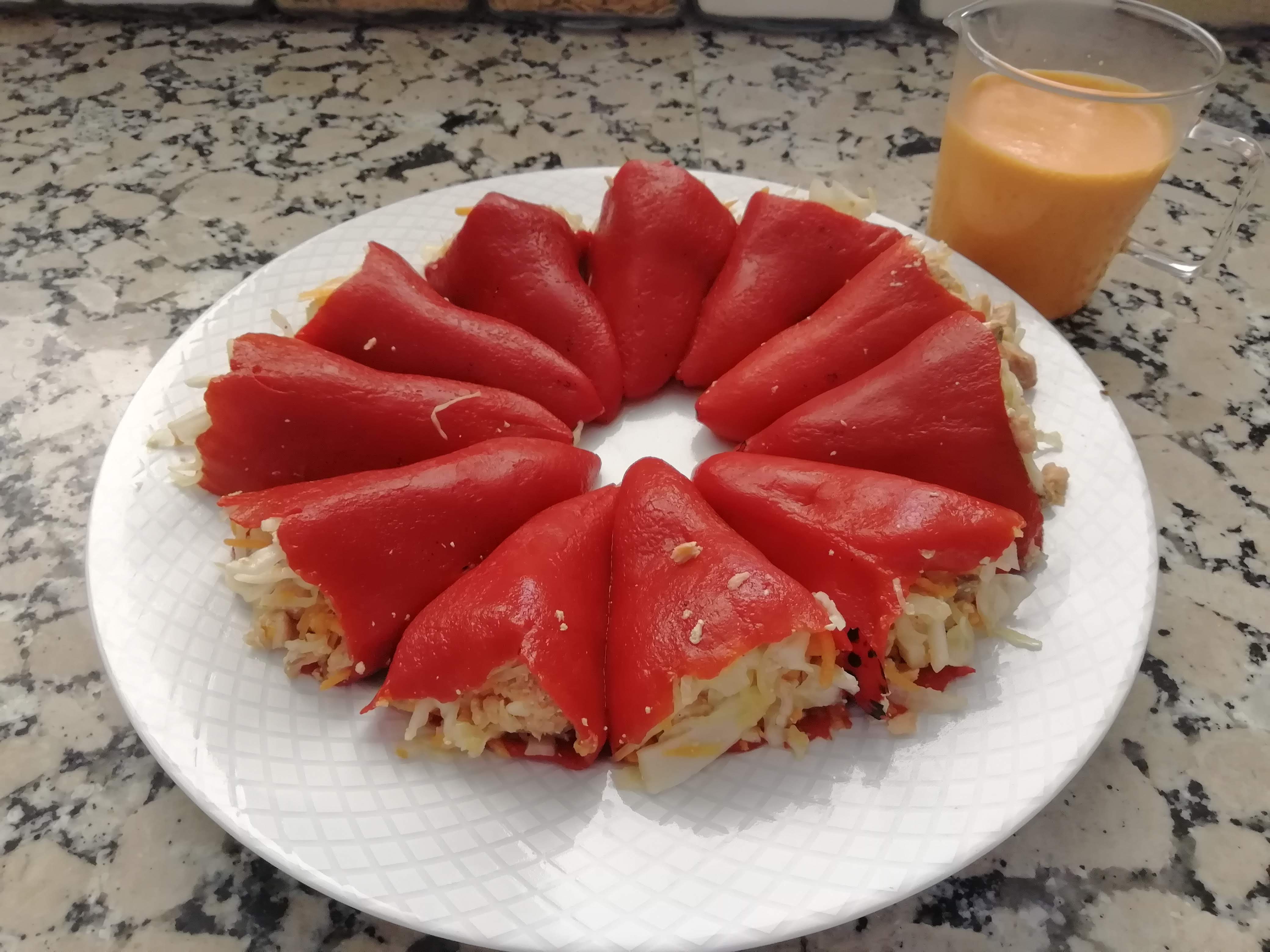 Pimientos asados rellenos de salmón y más