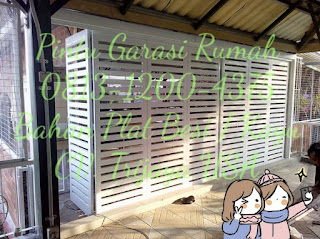 Pintu garasi rumah