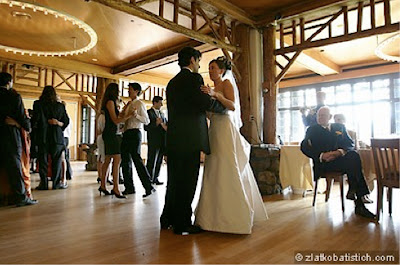 Photos Real Weddings on For More Pictures Of A Real Wedding At Bear Mountain Inn In 2003