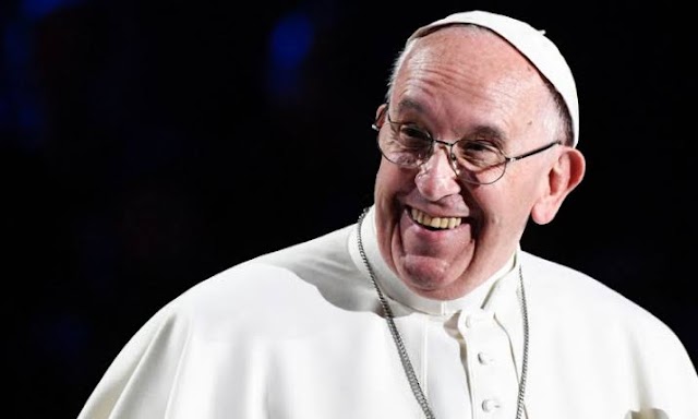 Proibição de casamento para padres poderá acabar, sinaliza Papa Francisco