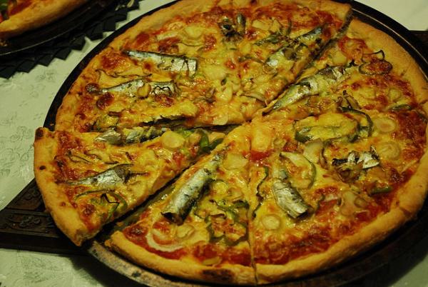 Sardines Pizza