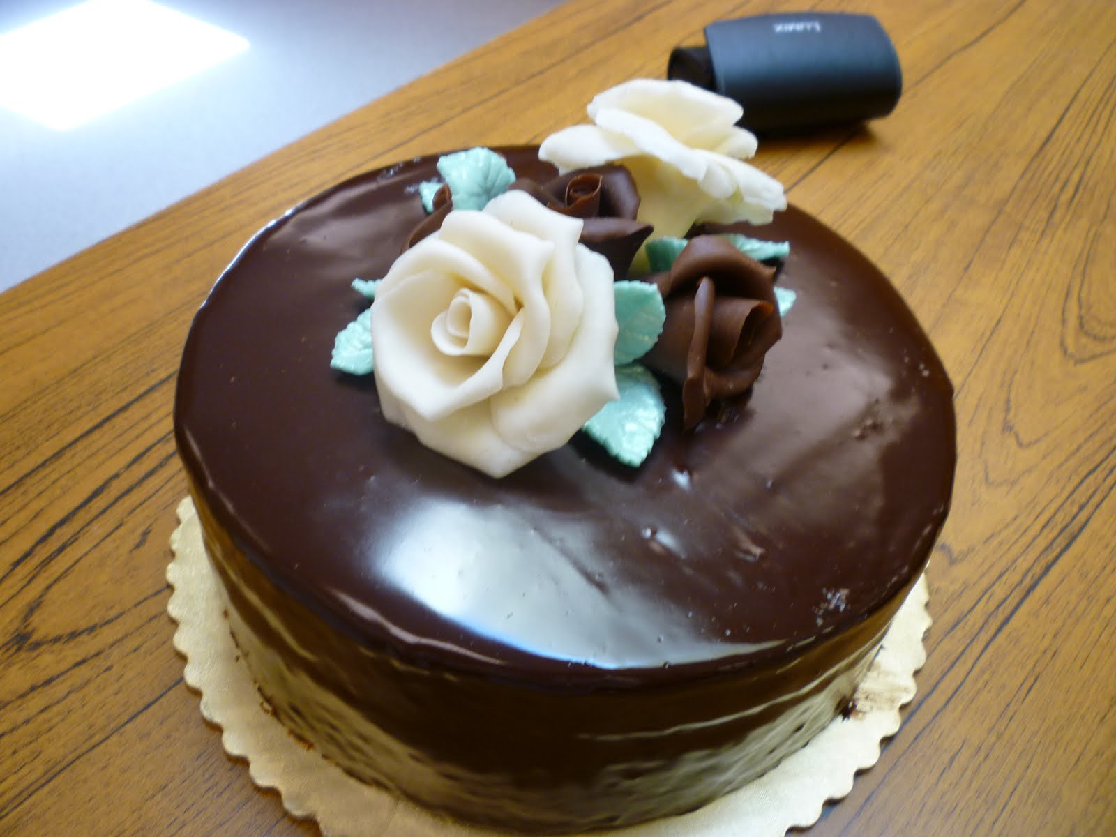 simple chocolate cake decorating ideas Cake Decorating Ideas | Project on Craftsy: Chocolate Kahlua Cake 